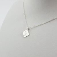 Srebrny naszyjnik celebrytka kwadrat z inicjałami | srebro 925 | 12 x 12 mm